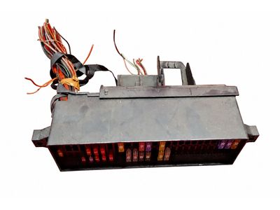 Volkswagen Fuse Box - 1T1-937-615-B
