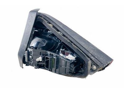 Volkswagen Passat Tail Light - 561-945-093-G