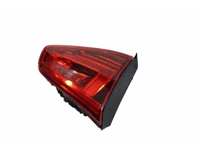 Volkswagen 5G0-945-093-AF Backup Lamp Assembly Volkswagen 5G0-945-093-AF Backup Lamp Assembly
