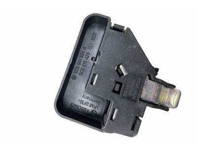 Volkswagen Fuse Box - 5C6-941-824-A