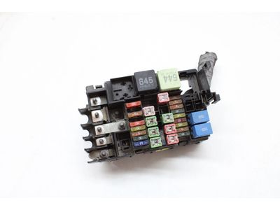Volkswagen Passat Relay Block - 5C0-937-819-E